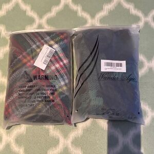 NWT 2 Plaid Scarves Set red green and green black